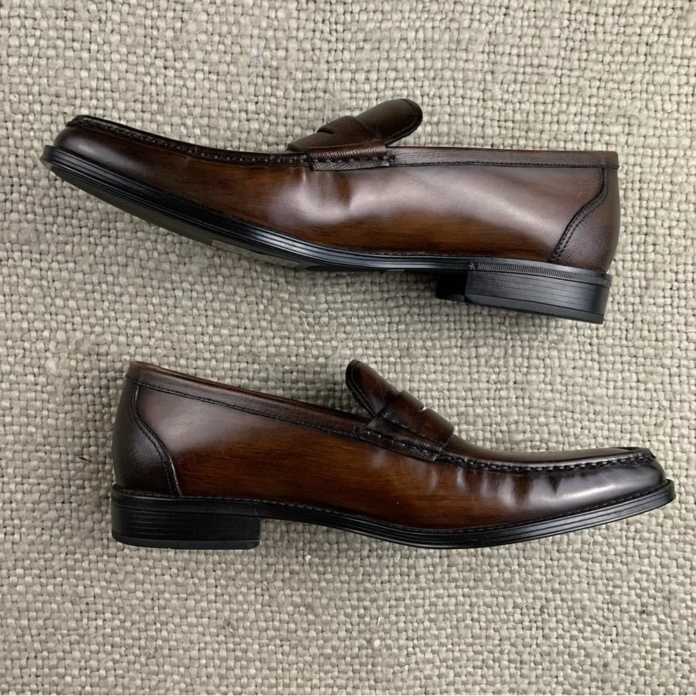 Kenneth Cole slip in casual shoe